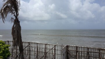 Balcony in 4 BHK Villa at Juhu – for Sale