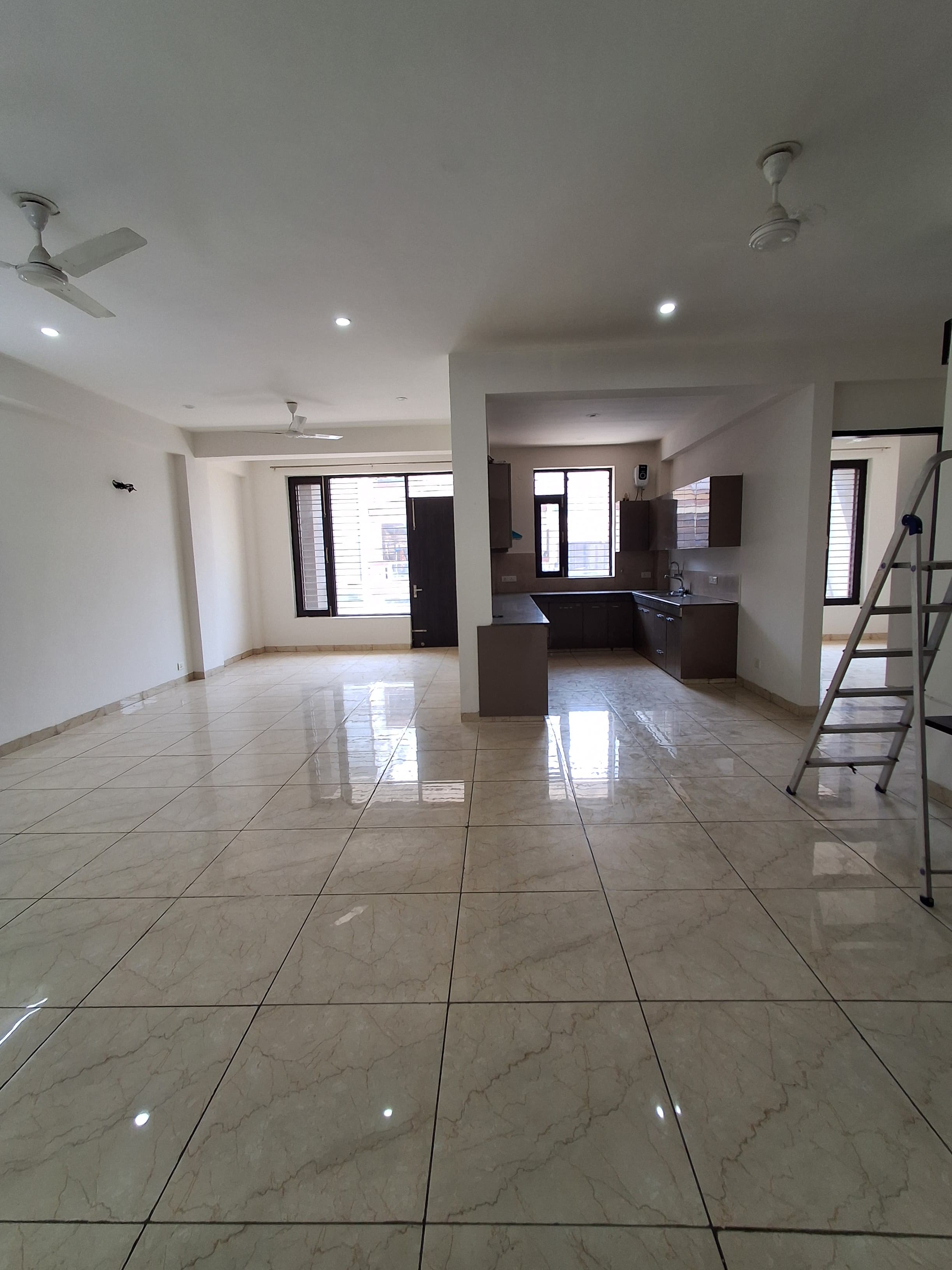 3 BHK Builder Floor For Rent in Sector 38