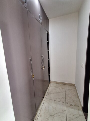 Building Lobby in 3 BHK Builder Floor at Sector 38 – for Rent