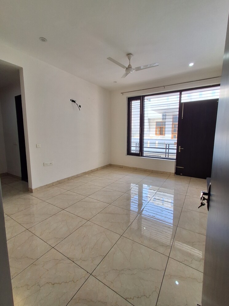 Room, sector 38 3 Bedroom 260 Sq.Yd. Builder Floor In Sector 38 Gurgaon 9133973