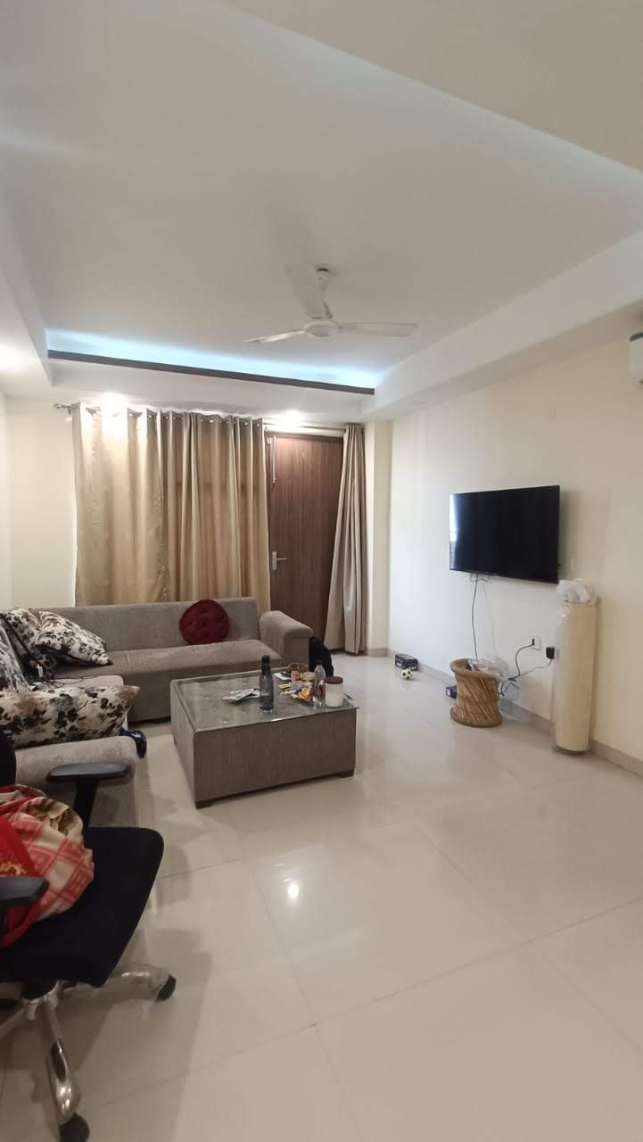 3 BHK Builder Floor For Rent in Sector 43