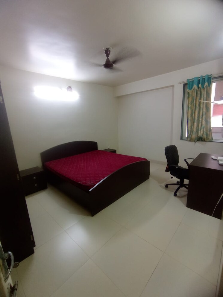 Living Room, sarah-enclave-viman-nagar 2 Bedroom 1500 Sq.Ft. Apartment In Viman Nagar Pune 9133995