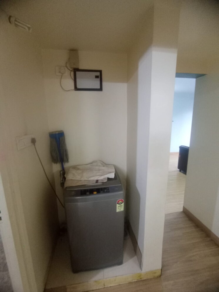 Bathroom, sarah-enclave-viman-nagar 2 Bedroom 1500 Sq.Ft. Apartment In Viman Nagar Pune 9133995