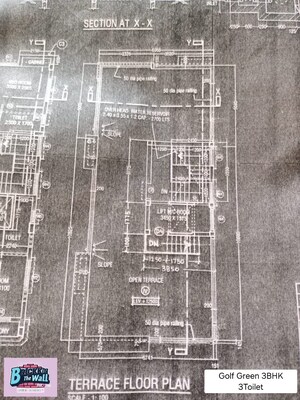 Building Lobby in 3 BHK Builder Floor at Golf Green – for Sale