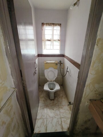 Bathroom in 1 BHK Apartment at Popular Heights, Koregaon Park – for Rent