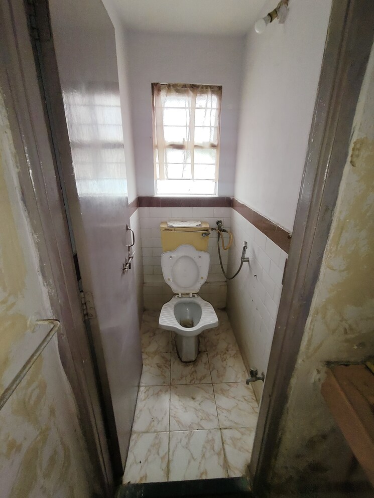 Bathroom, popular-heights 1 Bedroom 500 Sq.Ft. Apartment In Koregaon Park Pune 9134001