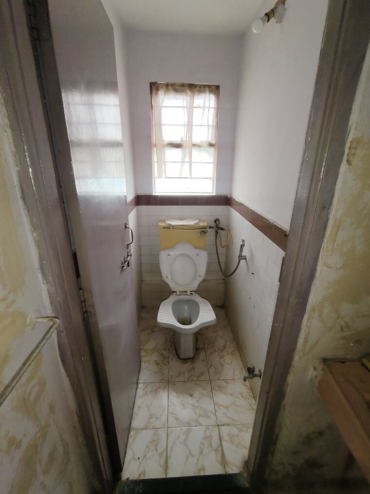 Bathroom, popular-heights 1 Bedroom 500 Sq.Ft. Apartment In Koregaon Park Pune 9134001