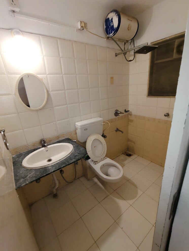 Bathroom, naiknavare-trinity-court 2 Bedroom 700 Sq.Ft. Apartment In Koregaon Park Pune 9134008