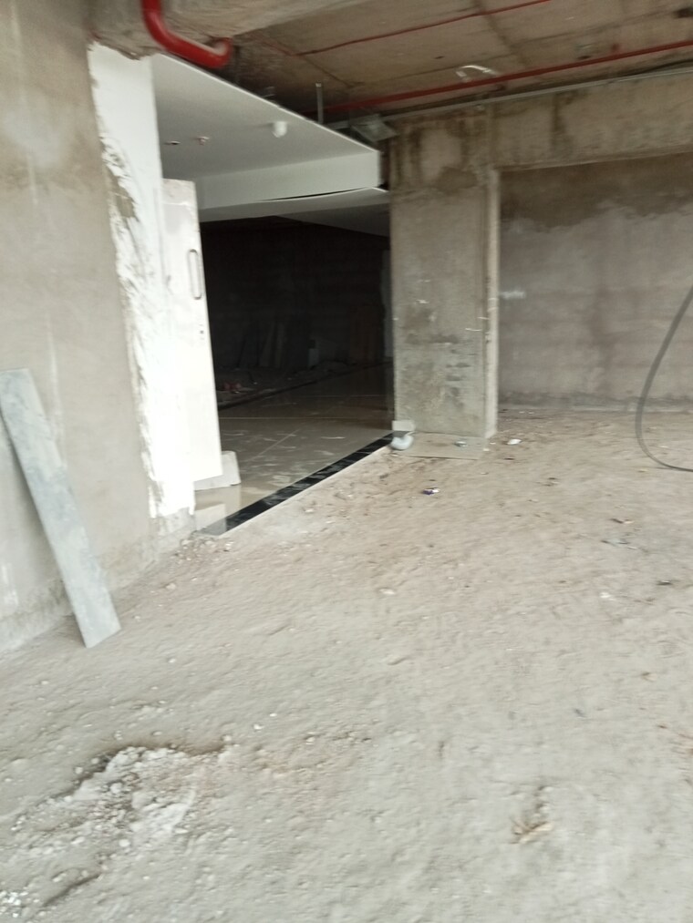 Bathroom, mahesh-crescent-mall-and-heights Commercial Office Space in IT/SEZ 2000 Sq.Ft. In Amar Shaheed Path Lucknow 9134014