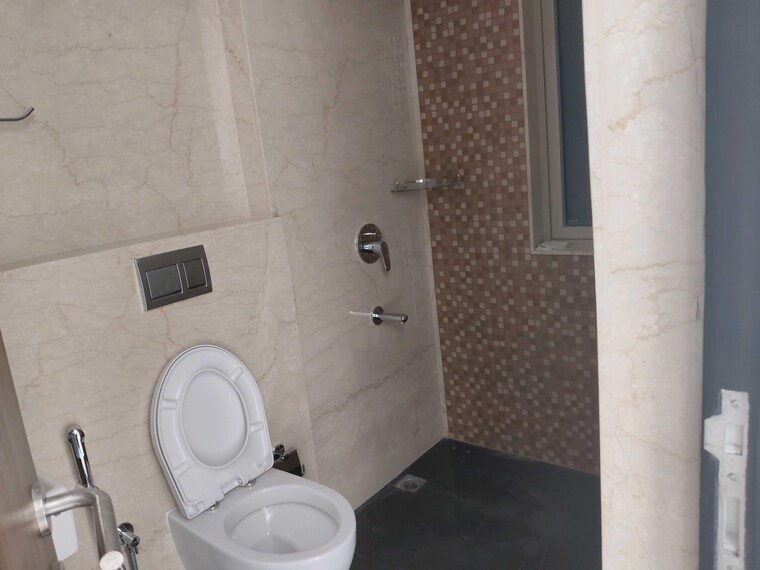 Bathroom, lodha-world-view 2 Bedroom 980 Sq.Ft. Apartment In Worli Mumbai 9134009