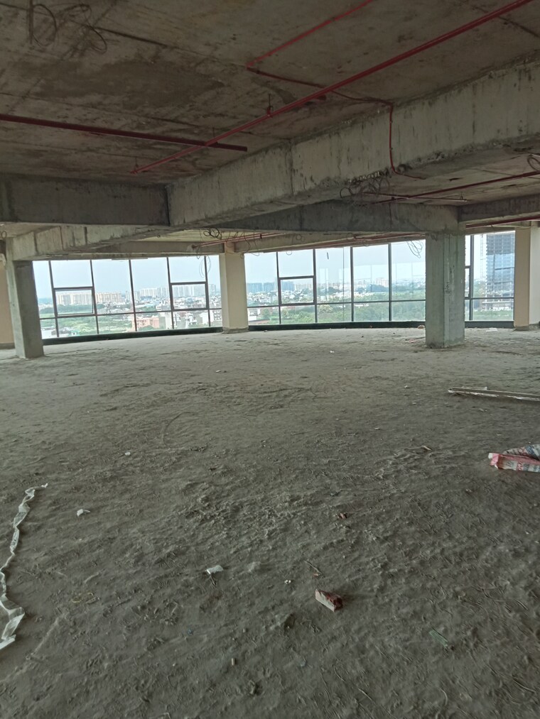  Parking, mahesh-crescent-mall-and-heights Commercial Office Space in IT/SEZ 2000 Sq.Ft. In Amar Shaheed Path Lucknow 9134014