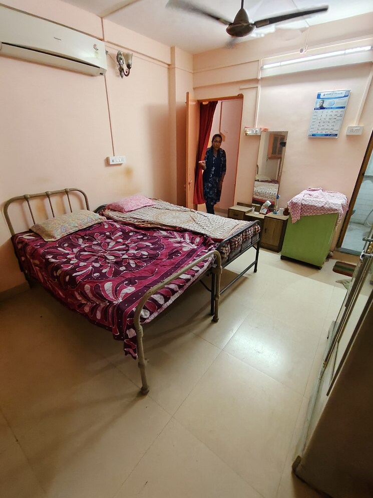 Bedroom, silver-dale 2 Bedroom 800 Sq.Ft. Apartment In Bt Kawade Road Pune 9134017