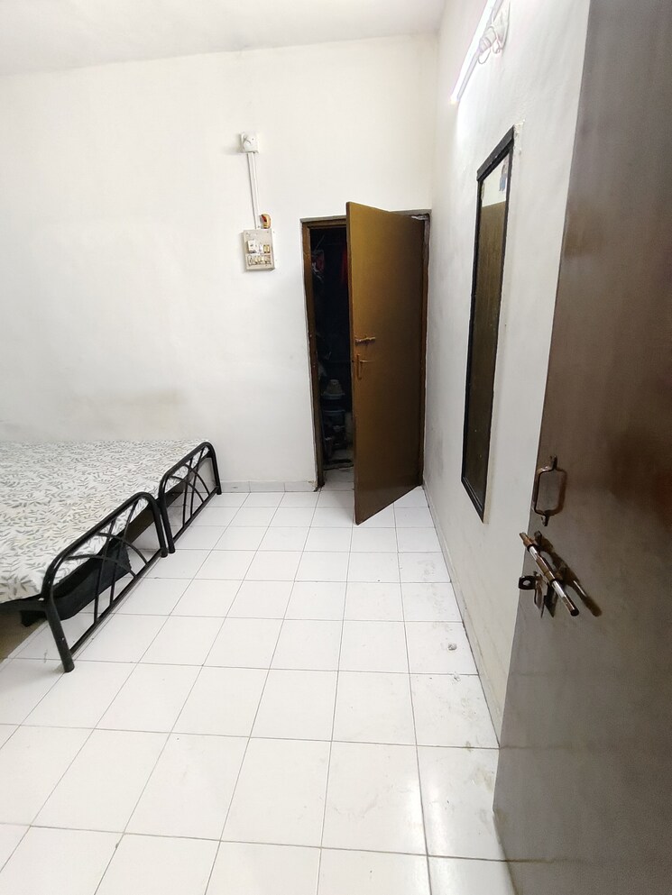 undefined, silver-dale 2 Bedroom 800 Sq.Ft. Apartment In Bt Kawade Road Pune 9134017