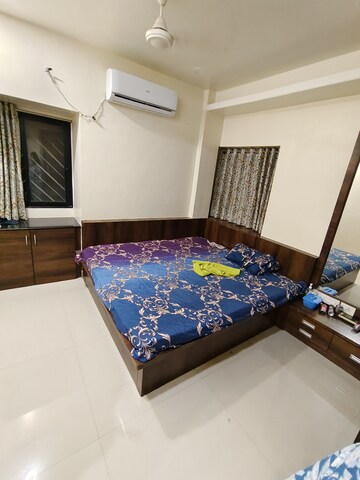 Bedroom in 2 BHK Apartment at Silver Dale, Bt Kawade Road – for Rent
