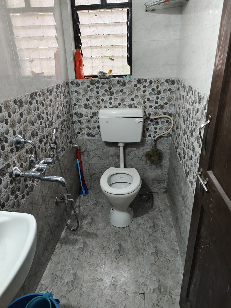 Bathroom, kundan-profit-bay-bt-kawade-road 3 Bedroom 1250 Sq.Ft. Apartment In Bt Kawade Road Pune 9134022