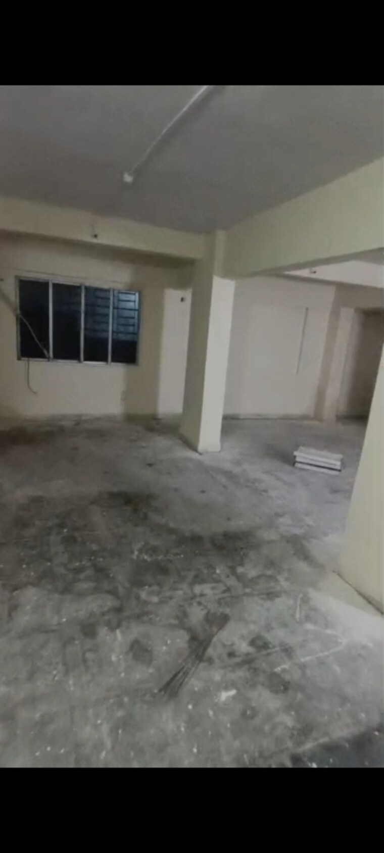 Room, bhayandar east Commercial Showroom 2100 Sq.Ft. In Bhayandar East Thane 9134034