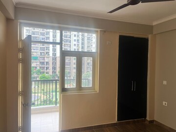 Room in 2 BHK Apartment at Gulmohur Garden, Raj Nagar Extension – for Rent