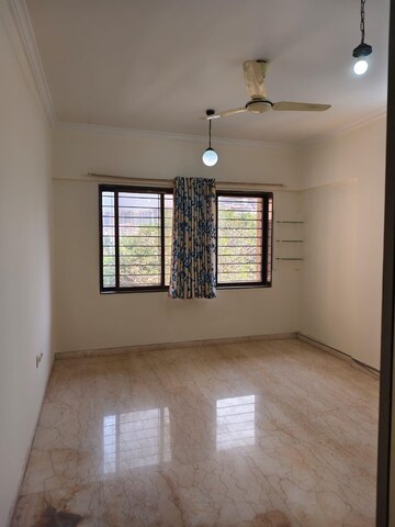 Room in 3 BHK Apartment at Vasukamal CHS, Saki Vihar Road – for Sale