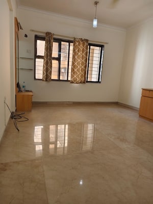 Room in 3 BHK Apartment at Vasukamal CHS, Saki Vihar Road – for Sale
