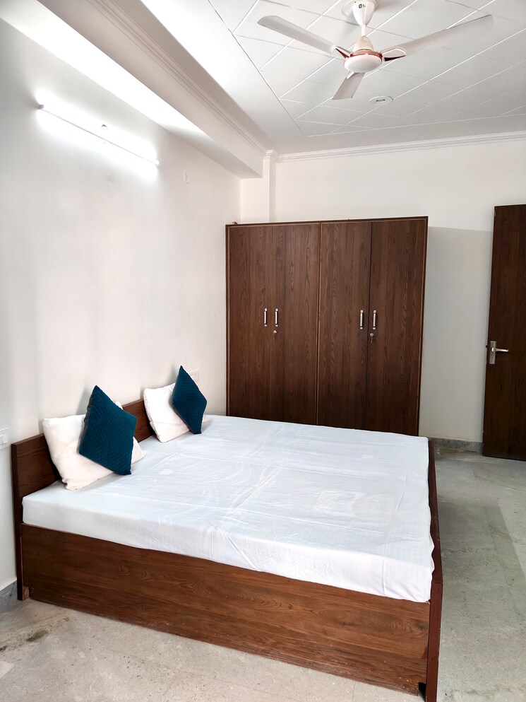 Bedroom, sector 40 Studio 648 Sq.Ft. Builder Floor In Sector 40 Gurgaon 9134062