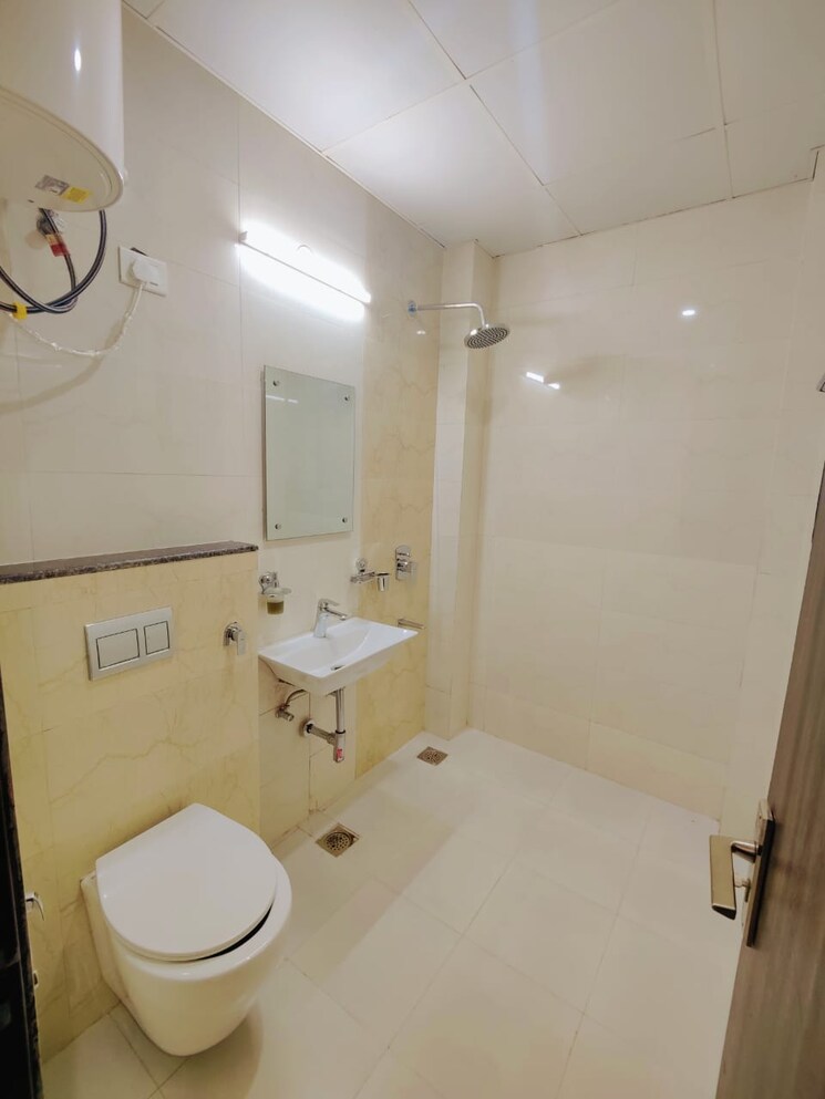 Bathroom, sector 40 2 Bedroom 1399 Sq.Ft. Builder Floor In Sector 40 Gurgaon 9134070