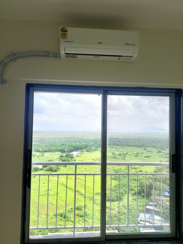 Room in 2 BHK Apartment at Haware Amara, Vikhroli East – for Rent