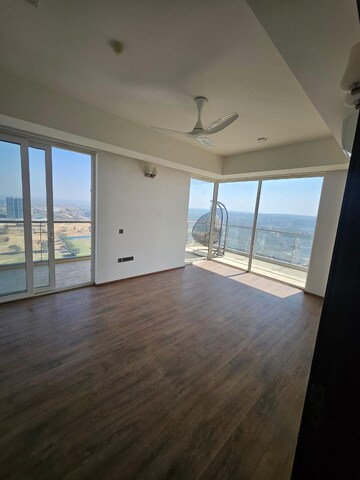 Room in 4 BHK Builder Floor at Sector 31 – for Rent