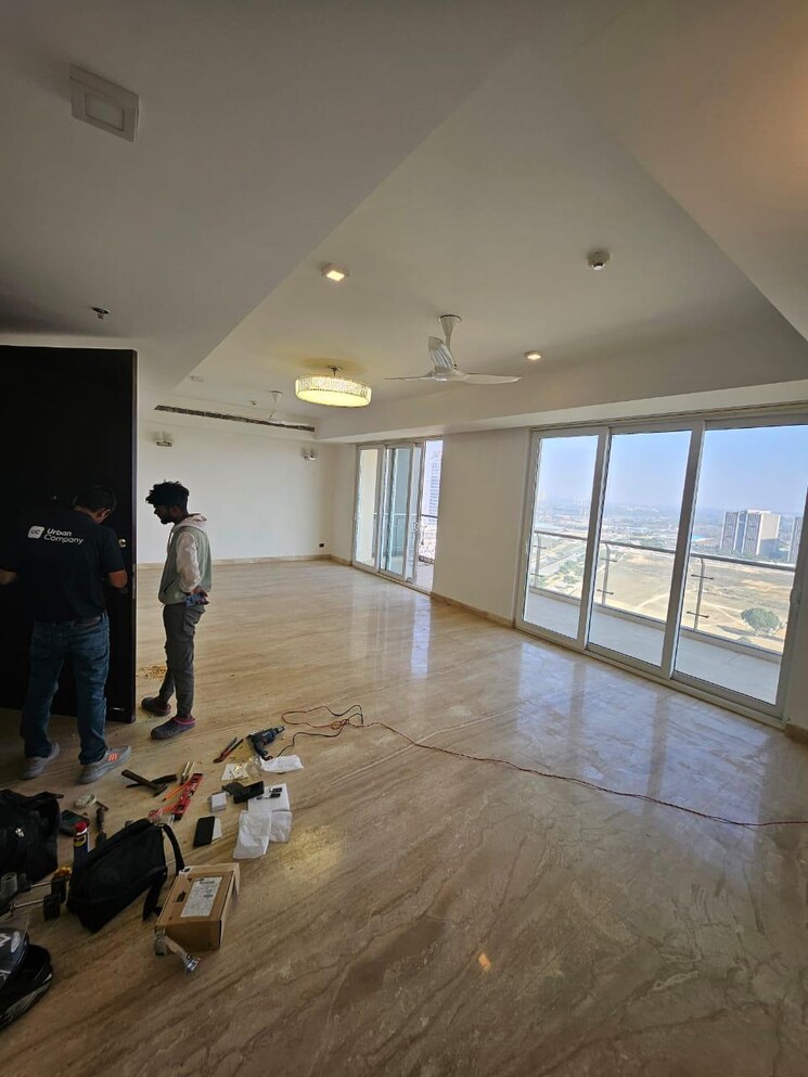 Room, sector 31 4 Bedroom 2500 Sq.Ft. Builder Floor In Sector 31 Gurgaon 9134073