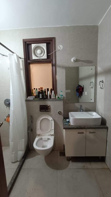 Bathroom in 3 BHK Builder Floor at Sector 43 – for Rent