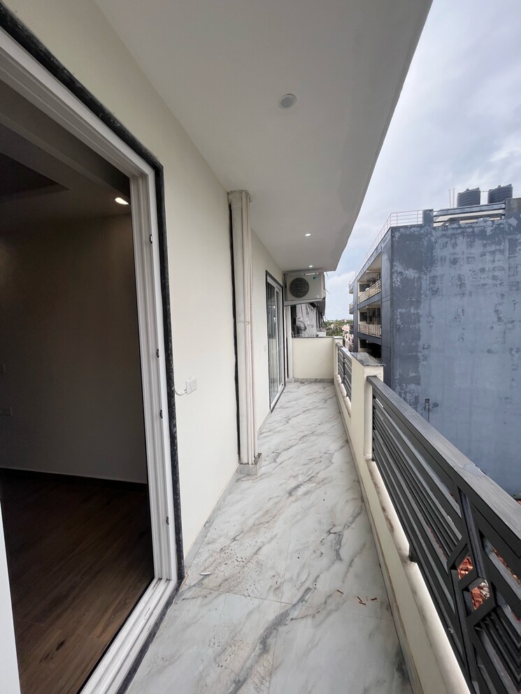 Balcony, sector 43 3 Bedroom 2700 Sq.Ft. Builder Floor In Sector 43 Gurgaon 9134083