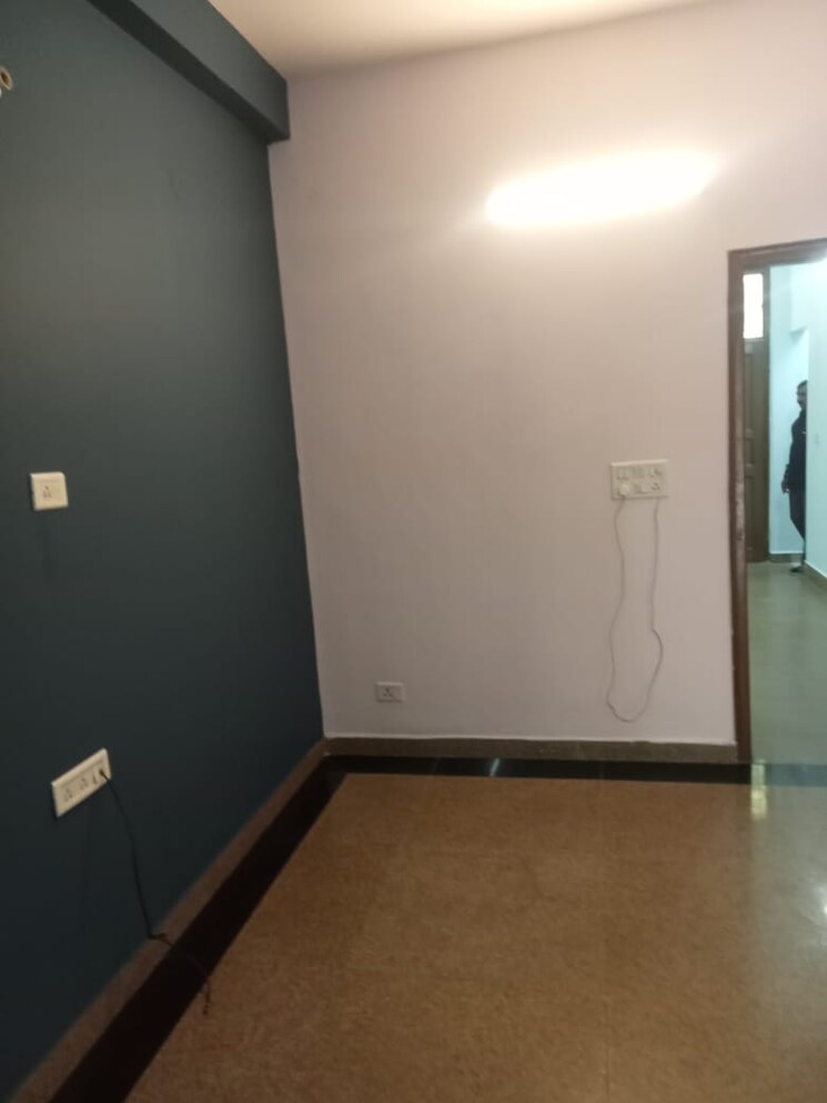 Room, sector 51 1 Bedroom 755 Sq.Ft. Builder Floor In Sector 51 Gurgaon 9134094