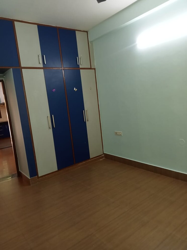 Room, sector 51 1 Bedroom 755 Sq.Ft. Builder Floor In Sector 51 Gurgaon 9134094