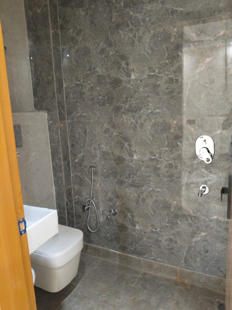 Bathroom, govindpuri 2 Bedroom 590 Sq.Ft. Builder Floor In Govindpuri Delhi 9134107