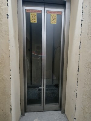 Building Lobby in 3 BHK Builder Floor at Govindpuri – for Sale