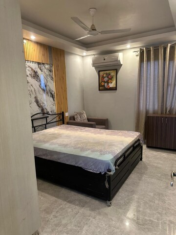 Bedroom in 1.5 BHK Builder Floor at Sarvapriya Vihar – for Rent