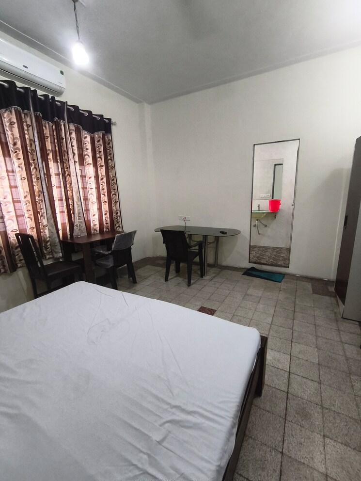 Bedroom, worli sea face Pg For Boys In Worli Sea Face 9134201