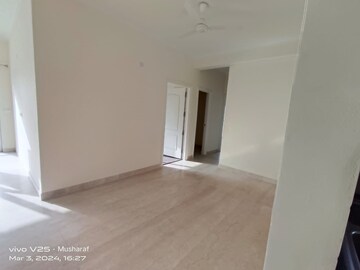 Room in 2 BHK Apartment at Pareena Micasa, Sector 68 – for Rent