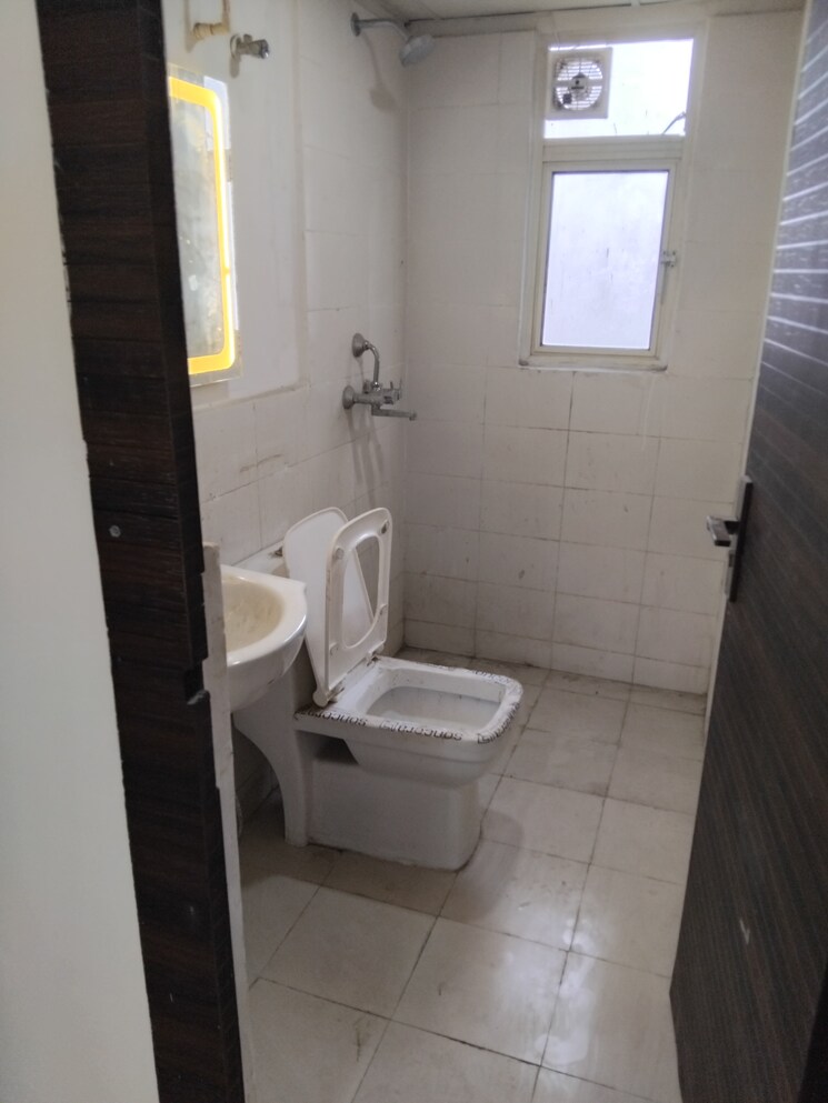 Bathroom, conscient-habitat-residences 3 Bedroom 629 Sq.Ft. Apartment In Sector 78 Faridabad 9134408