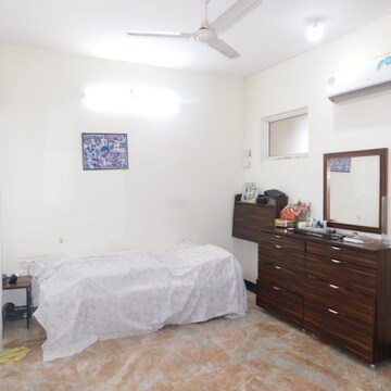 Master Bedroom in 3.5 BHK Apartment at Powai – for Rent