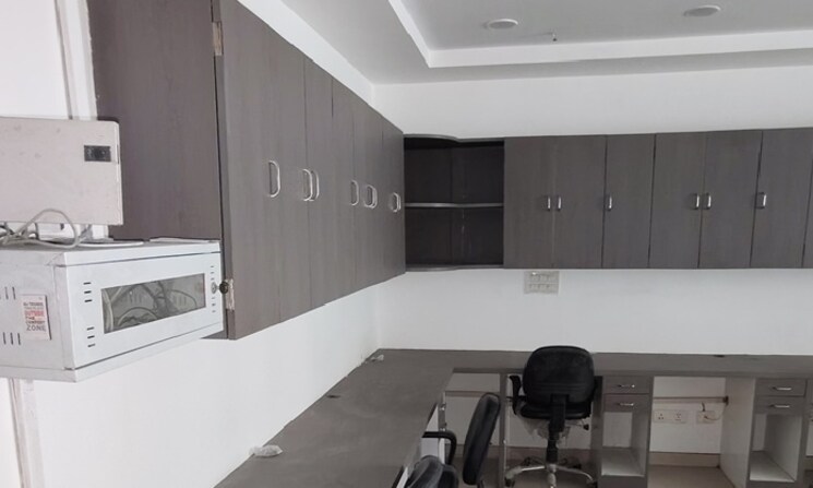 Kitchen, satelite-gazebo Commercial Office Space 820 Sq.Ft. In Andheri East Mumbai 9134314