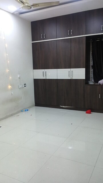 Bathroom in 3 BHK Apartment at Nitish Jayabheri Samudayam, Hi Tech City – for Rent