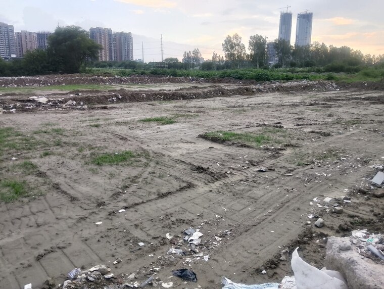 undefined, sector 93  200 Sq.Yd. Plot In Sector 93 Noida 9131129