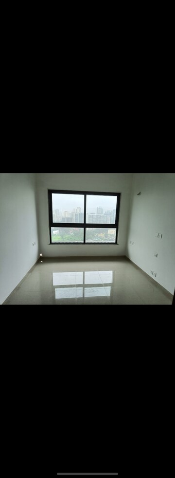 2 BHK Apartment For Rent in Kalpataru Immensa, Kolshet Road
