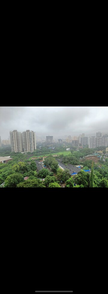Plot Area in 2 BHK Apartment at Kalpataru Immensa, Kolshet Road – for Rent