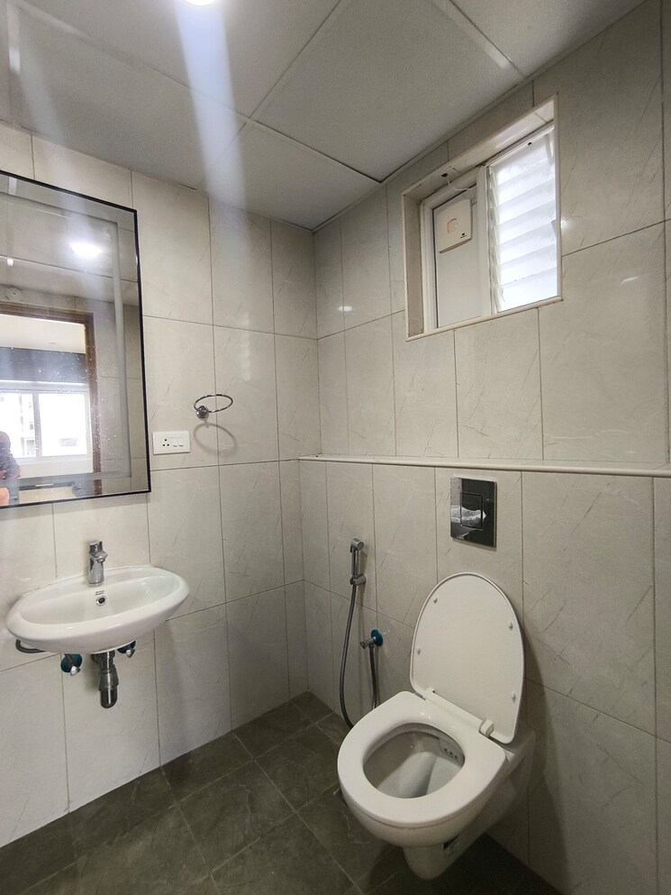 Bathroom, jayabheri-the-peaks 4 Bedroom 5440 Sq.Ft. Apartment In Narsingi Hyderabad 9134469