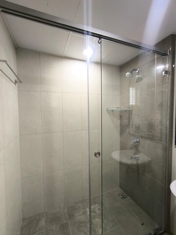 Bathroom in 4 BHK Apartment at Jayabheri The Peaks, Narsingi – for Rent
