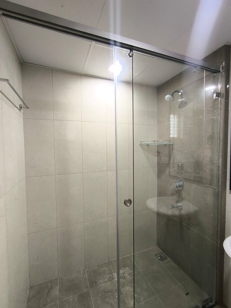 Bathroom, jayabheri-the-peaks 4 Bedroom 5440 Sq.Ft. Apartment In Narsingi Hyderabad 9134469