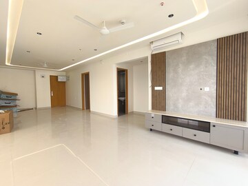 Room in 4 BHK Apartment at Jayabheri The Peaks, Narsingi – for Rent