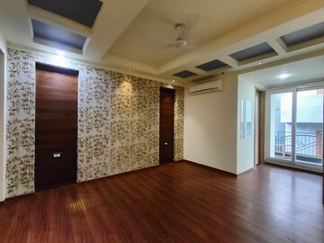 Bedroom in 4 BHK Builder Floor at South City 1 – for Rent