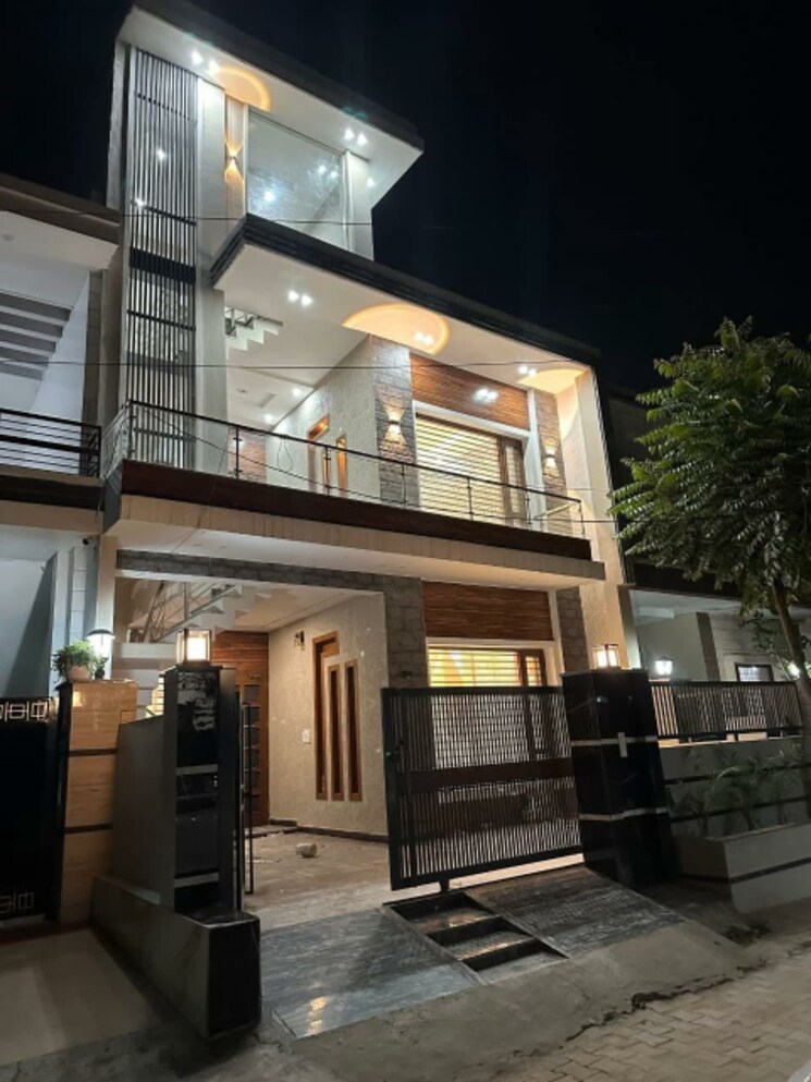Exterior View, sector 125 4 Bedroom 145 Sq.Yd. Independent House In Sector 125 Mohali 9134521